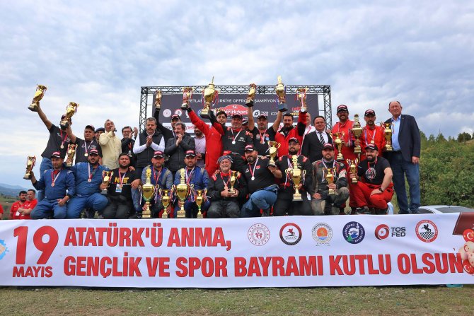 1715597279-2024vezirkopruoffroadyarisi-odultoreni.jpg
