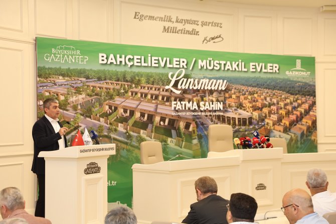 1783430442-gaz-antep-b-y-k-eh-r-kent-ya-amina-yen-soluk-get-r-yor-18.jpg