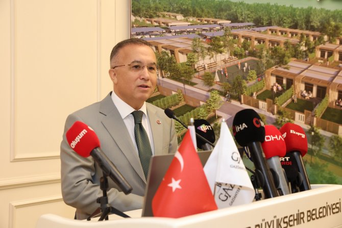 1783430444-gaz-antep-b-y-k-eh-r-kent-ya-amina-yen-soluk-get-r-yor-21.jpg
