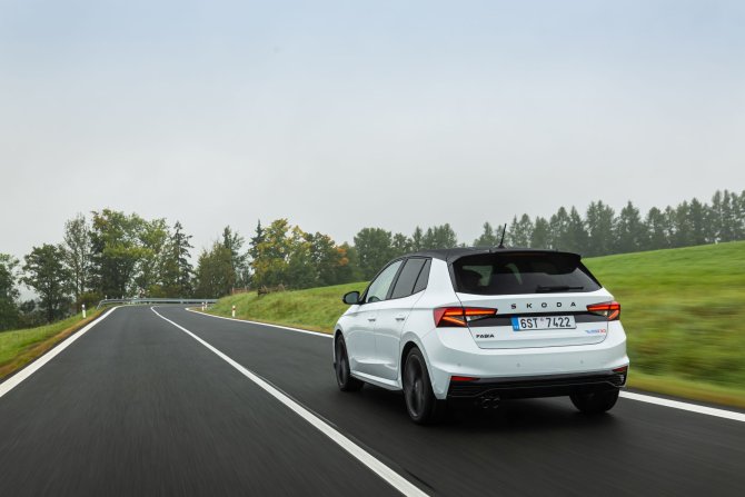 1784277212-skoda-fabia-monte-carlo-130-edition-3.jpg