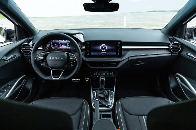 1784277213-skoda-fabia-monte-carlo-130-edition-6.jpg