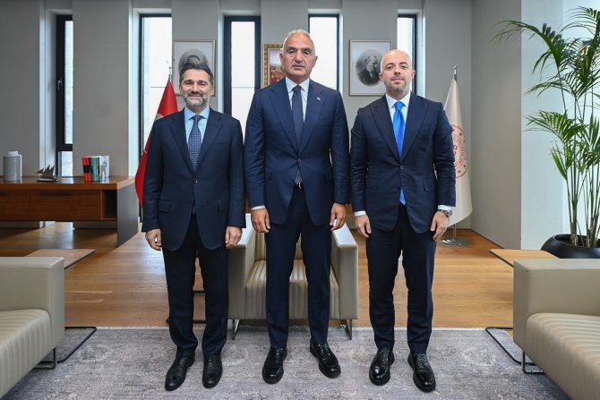 1790945000-01-ku-ltu-r-ve-turi-zm-bakani-mehmet-nuri-ersoy.jpg