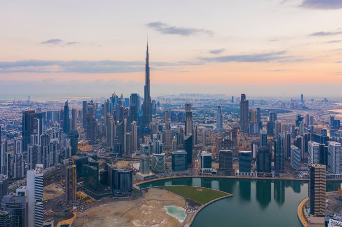 dubai-2-130753436.jpg