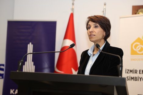 emine-bilgen-eymirli-084913100.jpg