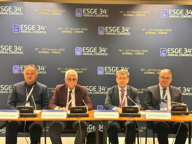 esge-34-kongre-02-144558516.jpg