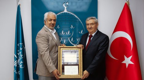 fikret-ozer-ummet-vakfi.png