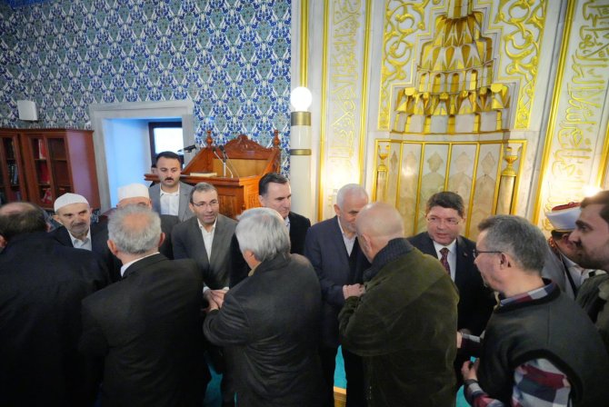 gnrudzcwqaavkl6.jpg