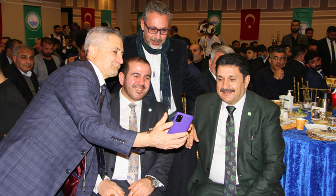 icin-murat-selfi.jpg