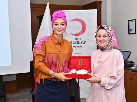kadin-plaket.jpg
