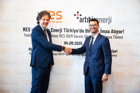 res-turkiye-genel-muduru-geert-dooms-artibir-enerji-genel-muduru-guray-erol1-084325819.jpg